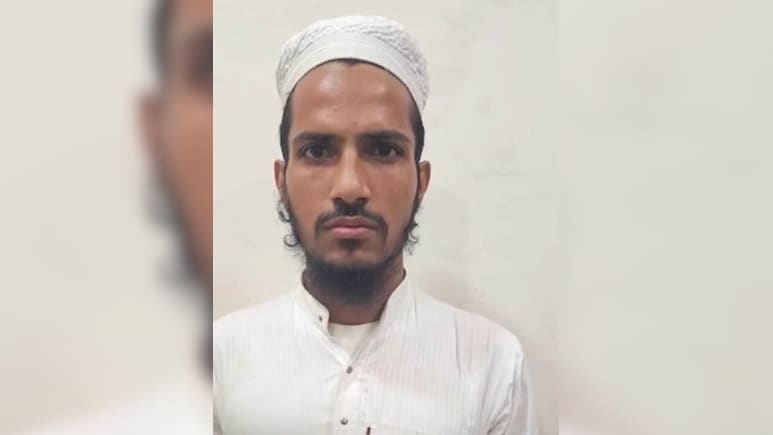 गुजरात ATS ने तीन आतंकियों को किया गिरफ्तार, एक शामली के झिंझाना का निकला