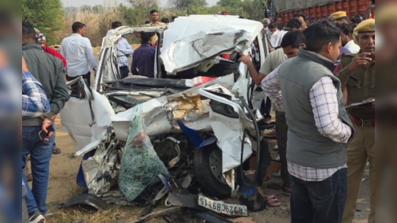 जमवारामगढ़ में भीषण सड़क हादसा, ट्रक और कार की भिड़ंत में 3 लोगों की मौत; 4 गंभीर घायल 