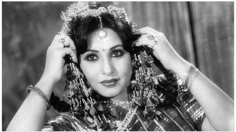 रेड लाइट एरिया में जन्मी इस एक्ट्रेस पर बनी भारत की सबसे महंगी सीरीज, खूबसूरती पर फिदा थे लोग, पति ने गोलियों से किया था छलनी