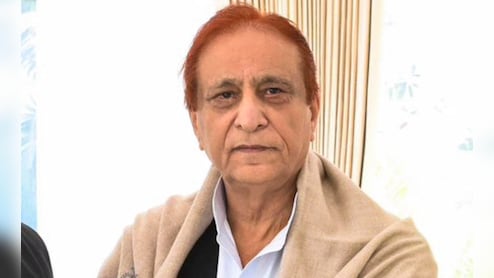 आजम खान और बेटे अब्दुल्ला को कोर्ट से लगा बड़ा झटका, पैन कार्ड मामले में दोषी करार