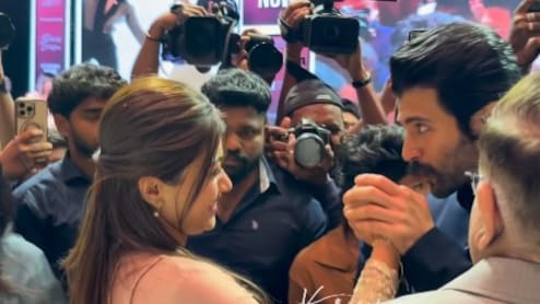 विजय देवरकोंडा ने मंगेत्तर रश्मिका मंदाना के हाथ पर किया KISS, पहली बार रोमांटिक वीडियो वायरल