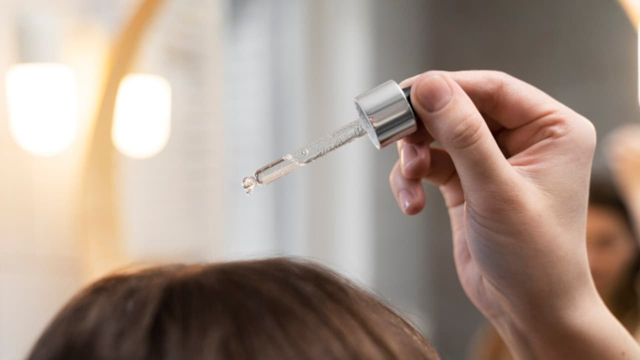 Dry Hair Starting to Frizz? Simple Solutions That Actually Work