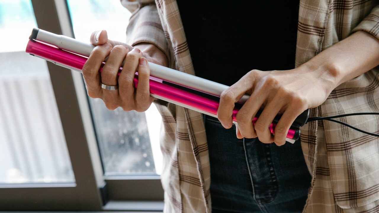 Always check out the plate size of your straightener to ensure it will work on your hair type Always check out the plate size of your straightener to ensure it will work on your hair type