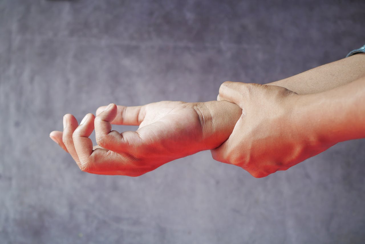 Common mistakes that worsen winter joint pain.