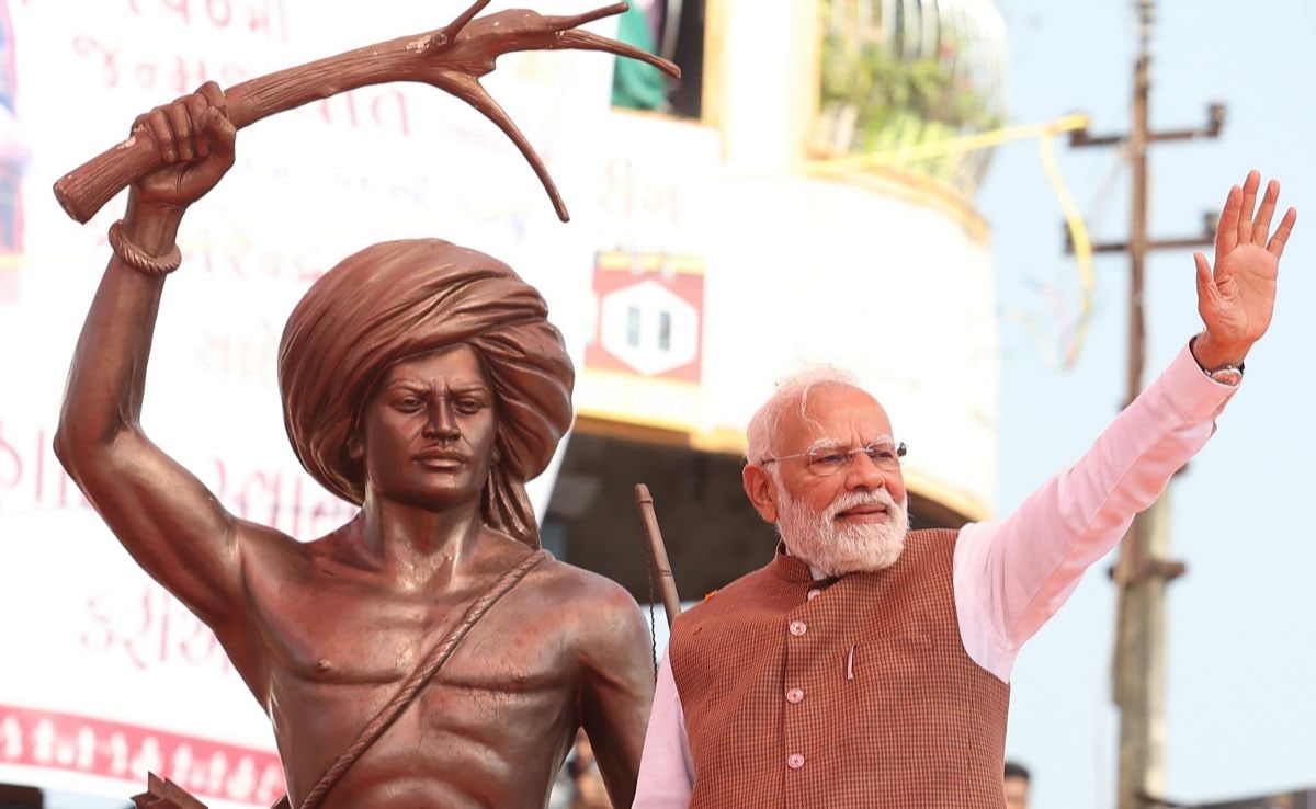 एक साल में 4 लाख पक्के घर, 26 हजार गांवों में पेयजल... जानें कैसे बदल रही ट्राइबल्स की जिंदगी