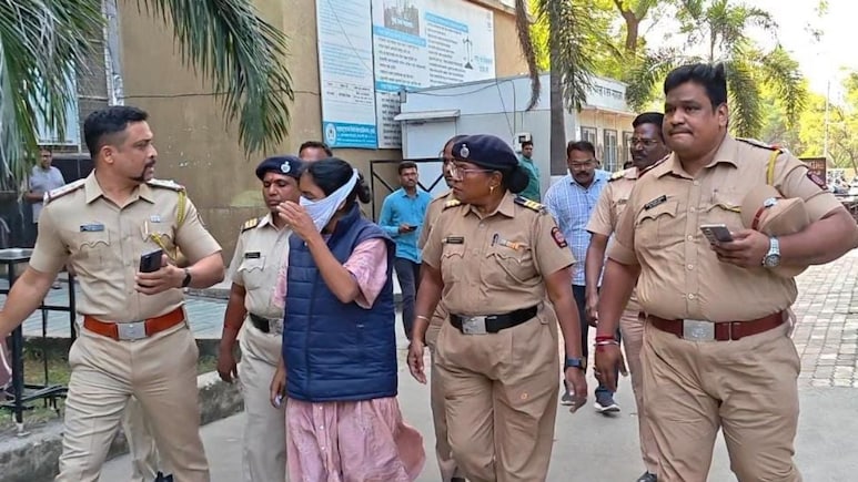 Delhi Blast: अफागाणिस्तानमध्ये BF तर भाऊ पाकिस्तानात! 'या' महिलेकडे सापडले 'पाकिस्तानी आर्मी'अधिकाऱ्यांचे नंबर