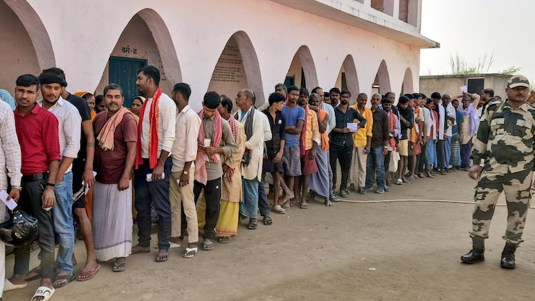 Bihar Election Voting: बिहार में बंपर वोटिंग के बीच इन 10 सीटों पर हुआ सबसे कम मतदान, जानें वजह