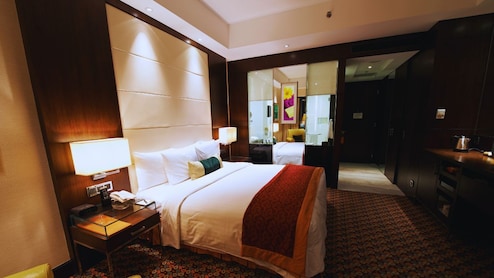 Sambhajinagar News: 10 किमीवर घर तरीही 6 महिने पंचतारांकित हॉटेलमध्ये वास्तव्य; एक टीप अन् महिलेचं कृत्य उघड