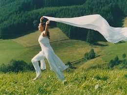 वही चेहरा, वही आंखें, और वही स्माइल, 90s में छोटी माधुरी दीक्षित कही जाती थी यह एक्ट्रेस, अनिल- शाहरुख के साथ किया काम