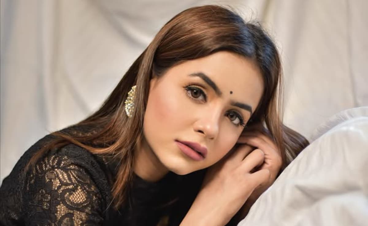 Vasudha Actress Pratiksha Rai Admits She Was Suicidal After Father's Death: 'Googled How To Kill Myself'