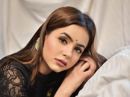 <i>Vasudha</i> Actress Pratiksha Rai Admits She Was Suicidal After Father's Death: 'Googled How To Kill Myself'