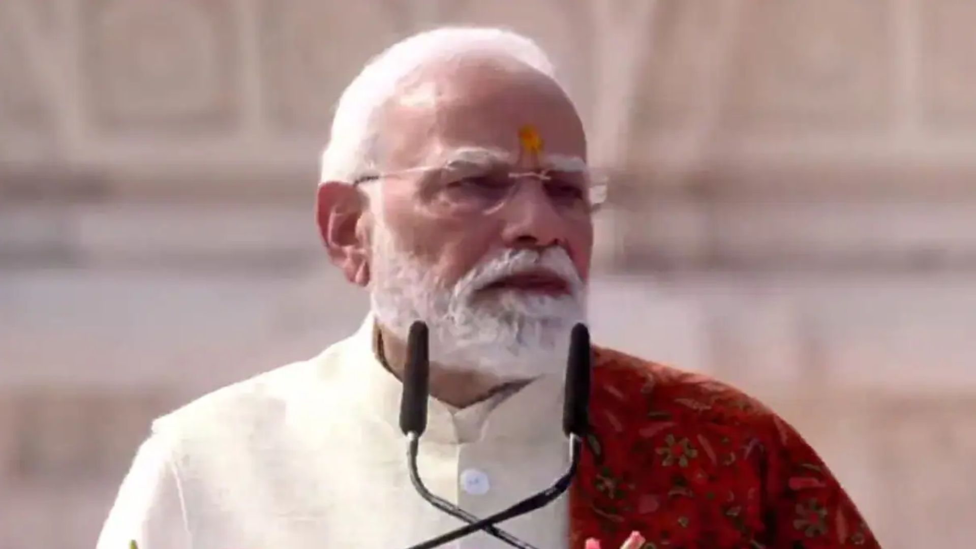 PM's 10-Yr Erase Macaulay Mission: English: A Boon Or Bane For India?