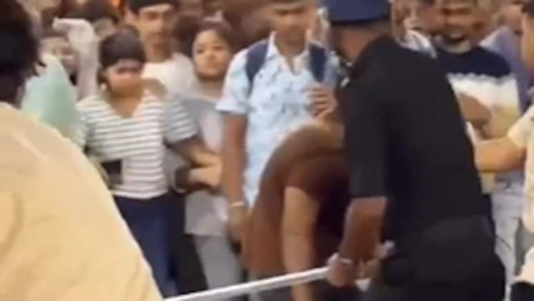 पश्चिम बंगाल में जगद्धात्री पूजा के विसर्जन पर हिंसा, हालात फिलहाल काबू में पश्चिम बंगाल में जगद्धात्री पूजा के विसर्जन पर हिंसा, हालात फिलहाल काबू में