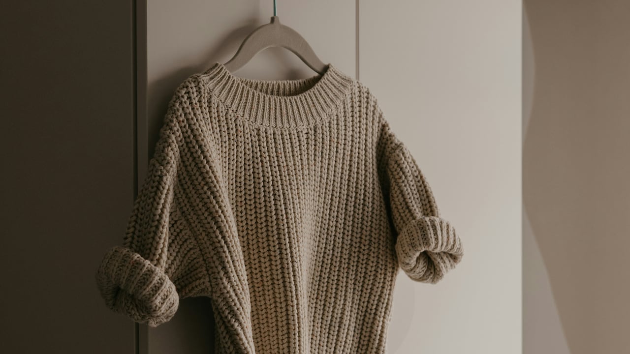 How To Choose The Right Sweater To Beat the Pre-Sunrise Chill