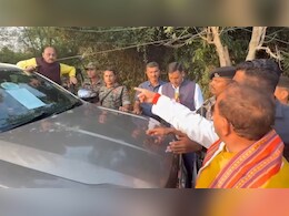 Video: Furious Face-Off Between Nitish Kumar's Deputy, RJD Leader On Poll Day