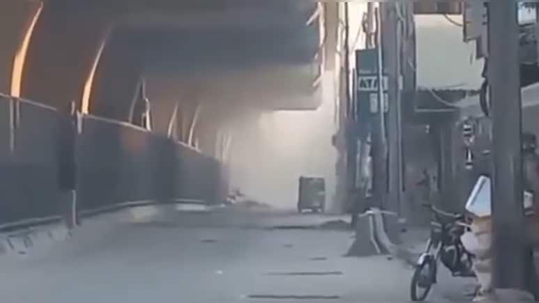 पाकिस्तान के पेशावर कैंट में बड़ा हमला, सुसाइड बॉम्बर ने FC हेडक्वाटर के पास खुद को उड़ाया- फायरिंग जारी