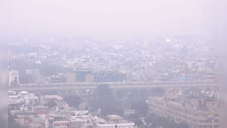 जहरीली हवा से फूल रहा दिल्ली का दम, AQI 400 के पार, जानें बचाव के तरीके