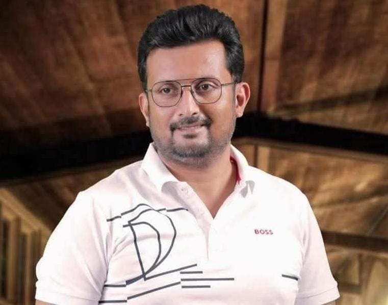 रमीज नेमत खान, यूपी के पूर्व सांसद के दामाद हैं.