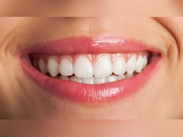 खाना खाने के बाद 1 बार चबा लें ये चीजें, Doctor Saleem Zaidi ने बताया दांत होंगे साफ, नहीं लगेगा कीड़ा