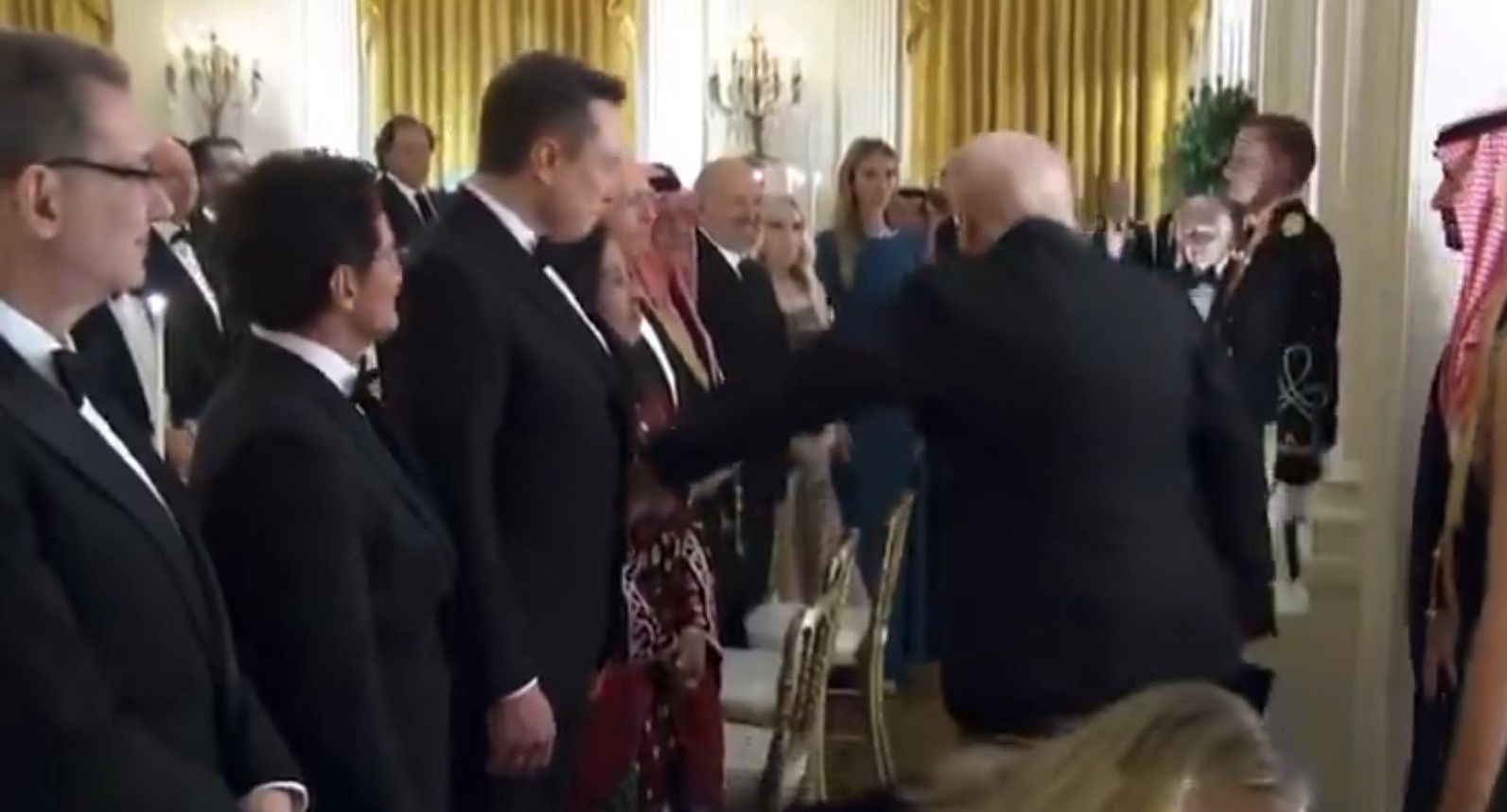 Donald Trump Reunites With Elon Musk At White House, Internet Says ...