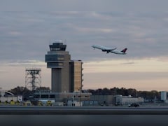 Only Aviation Workers With Perfect Attendance During US Shutdown To Get Bonus