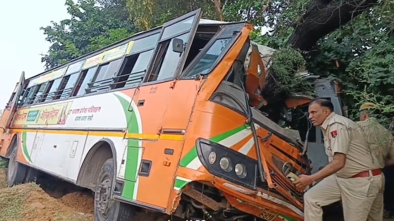 जयपुर से आगरा जा रही UP रोडवेज की बस हादसे का शिकार, 30 यात्री घायल 5 की हालात नाजुक जयपुर से आगरा जा रही UP रोडवेज की बस हादसे का शिकार, 30 यात्री घायल 5 की हालात नाजुक