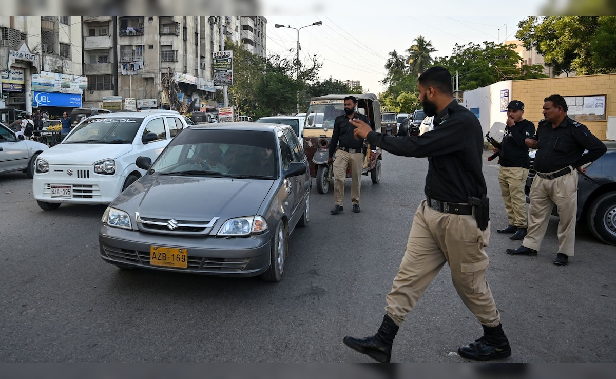 वाह कराची, वाह पाकिस्तान! कोई स्पीड लिमिट तय नहीं लेकिन फिर भी कट रहा चालान