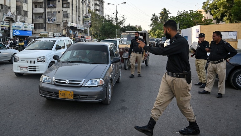 वाह कराची, वाह पाकिस्तान! कोई स्पीड लिमिट तय नहीं लेकिन फिर भी कट रहा चालान