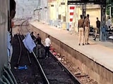 4 Run Over At UP Railway Station After Getting Off Train From Wrong Side 4 Run Over At UP Railway Station After Getting Off Train From Wrong Side