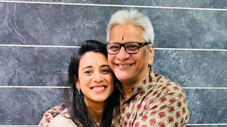 स्मृति मंधाना और पलाश मुच्छल की शादी टली, फेरों से पहले बिगड़ी क्रिकेटर के पिता की तबीयत, बोली- जब तक पापा ठीक...