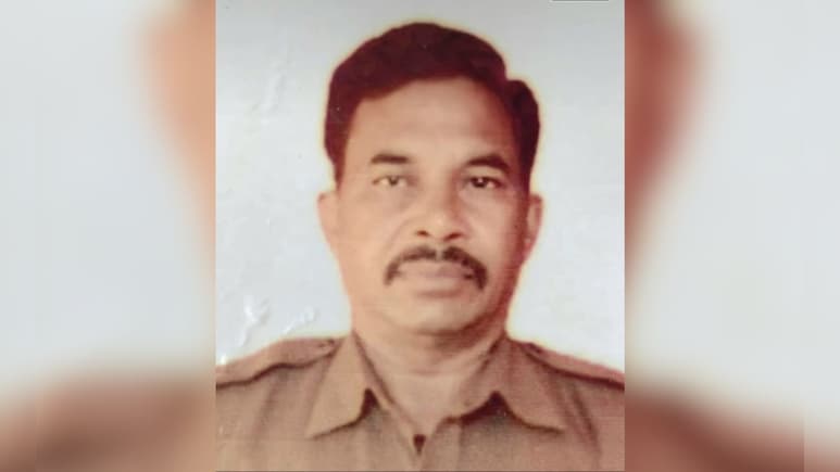 कॉन्स्टेबल ने पुलिस क्वार्टर में लगाई फांसी, इंदौर और अहमदाबाद में चल रहा था इलाज