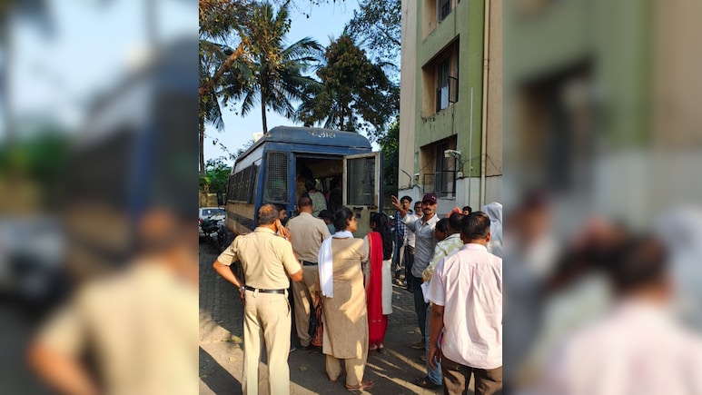 मुंबई: कॉलेज छात्र का अपहरण कर जबरन करवाई लिंग परिवर्तन सर्जरी, ट्रांसजेंडर गिरोह के चार लोग गिरफ्तार