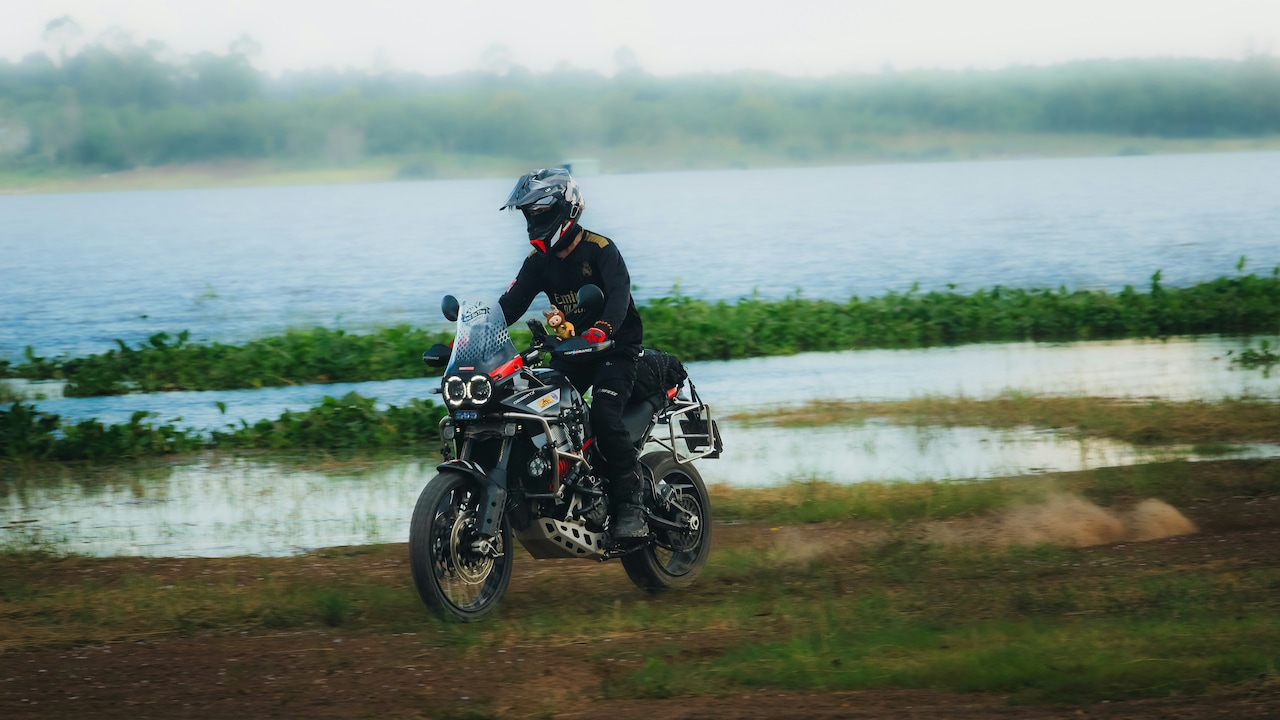 Must have tools and wearables for smooth bike trips