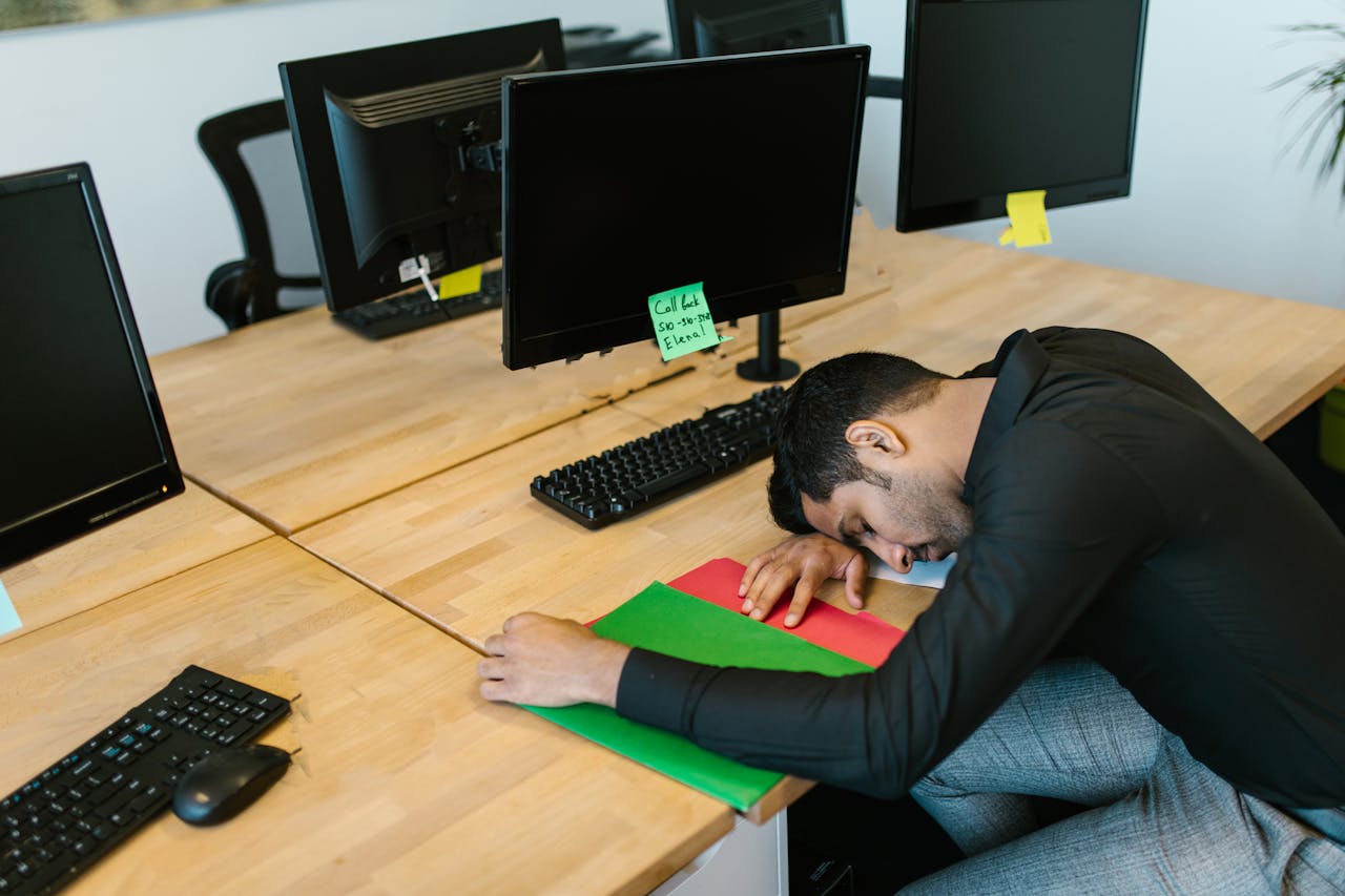 Sick Building Syndrome: Why It Spikes In Winters And What You Should Do About It