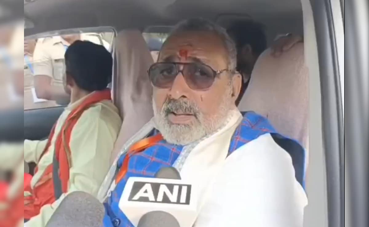 गड़बड़ करेंगे तो बुर्का उठाना ही पड़ेगा... गिरिराज सिंह के बयान पर मचा सियासी बवाल