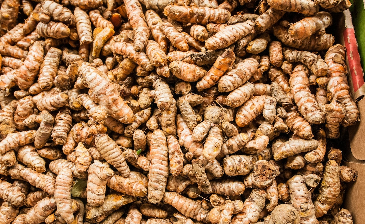 सर्दी के मौसम में बॉडी Detox करने में रामबाण है ये पीला मसाला...