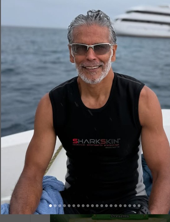 ना महंगा जिम, ना ही महंगे पाउडर, सड़क पर दौड़ से साइकिल चलाने तक- 60 की उम्र में भी यूं फिट रहता है सुपरमॉडल