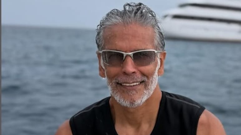 ना महंगा जिम, ना ही महंगे पाउडर, सड़क पर दौड़ से साइकिल चलाने तक- 60 की उम्र में भी यूं फिट रहता है सुपरमॉडल