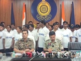 बहुत बड़ा सरेंडर! 37 नक्सलियों ने डाले हथियार; 27 पर था ₹65 लाख का इनाम, दो साल में 2,200 ने किया समर्पण