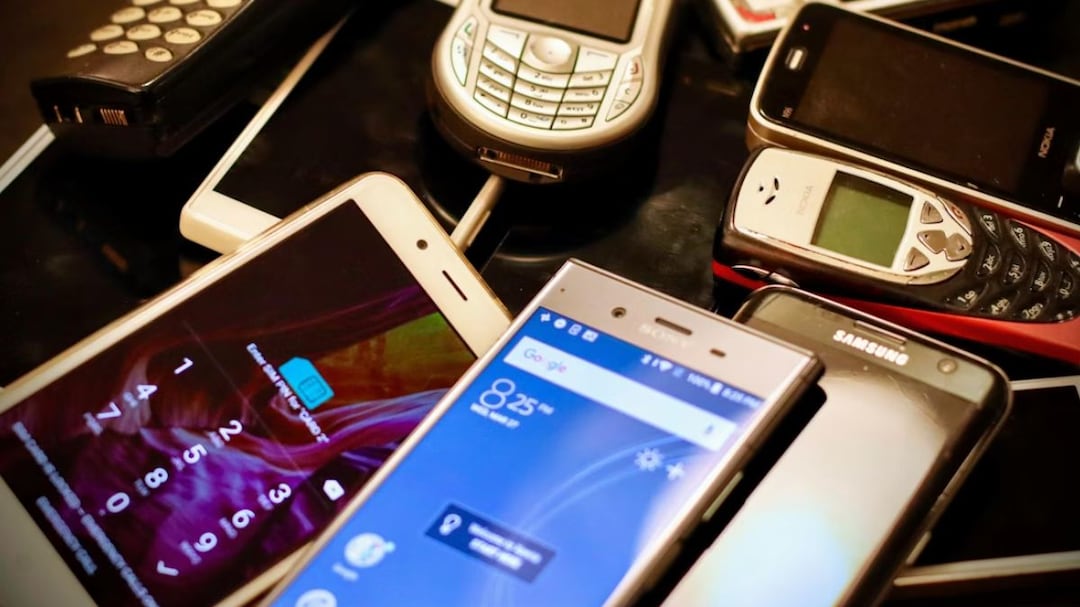 Economic Survey 2026: Mobile Manufacturing Drives India Electronics Exports To Rs 5.12 Lakh Crore