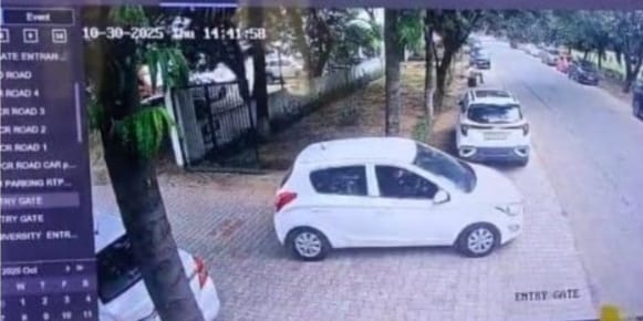 दिल्‍ली ब्‍लास्‍ट : 30 अक्टूबर तक अल-फलाह यूनिवर्सिटी में थी धामके में इस्‍तेमाल i20 कार, CCTV से खुलासा