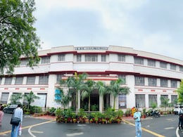 SMS मेडिकल कॉलेज के सारे सुपरिंटेंडेंट ने भेजा इस्तीफा, निजी प्रैक्टिस पर रोक लगाने से नाराज