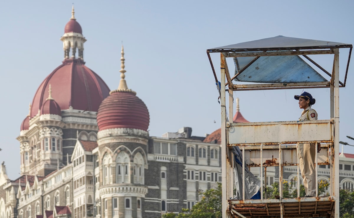 सुरक्षा सख्त, एजेंसियां सतर्क, AI कैमरों से स्कैनिंग, हर वाहन पर नजर... दिल्ली ब्लास्ट के बाद मुंबई में हाई अलर्ट