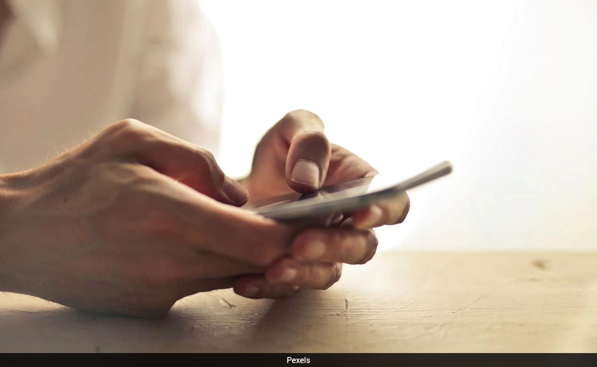 Fake Customers Steal 332 Phones Worth Rs 1.6 Crore From Flipkart In Kerala