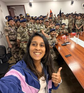 Womens World Cup Hero Jemimah Rodrigues Honoured By CISF Personnel At ASG Mumbai Airport