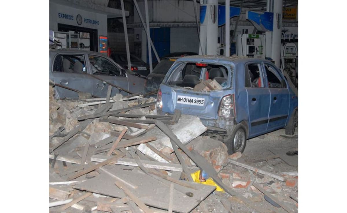 On November 26, 2008, a taxi blast rocked Ville Parle leaving three dead.