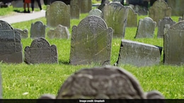Russian Family Breathes Life Into Abandoned Graves