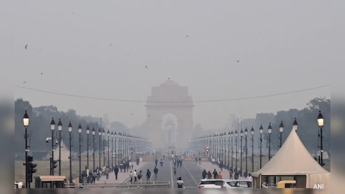 दिल्ली में जहरीली हवा से मामूली राहत, 400 से नीचे AQI, लेकिन सांसों पर अभी भी संकट