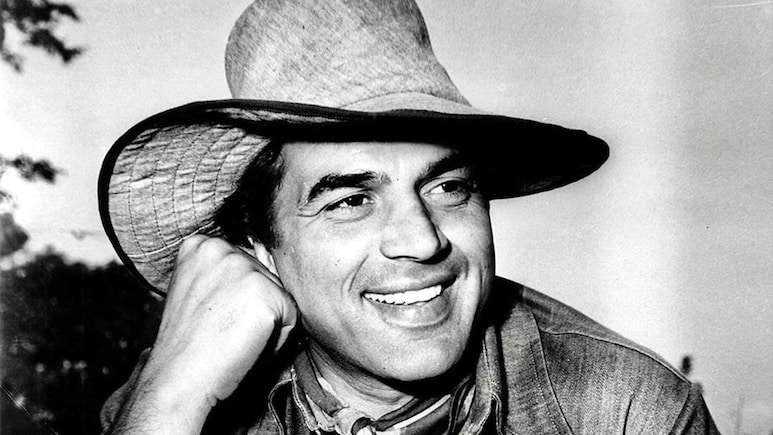 प्रिंटेड शर्ट से लेकर लॉन्‍ग कोट तक... धर्मेंद्र का सदाबहार स्टाइल हमेशा रहेगा याद