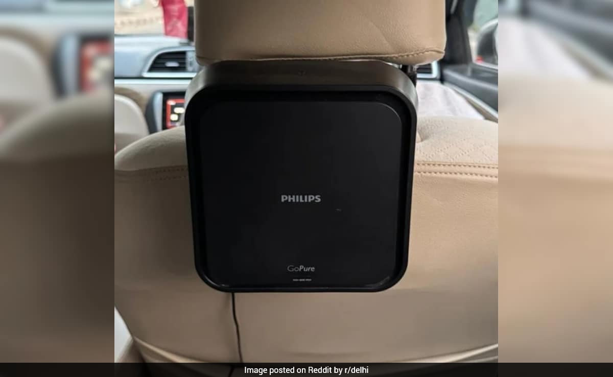 'Insulated From Crisis': Delhi Resident Films Government Official Using Air Purifier In Car Amid High AQI 'Insulated From Crisis': Delhi Resident Films Government Official Using Air Purifier In Car Amid High AQI